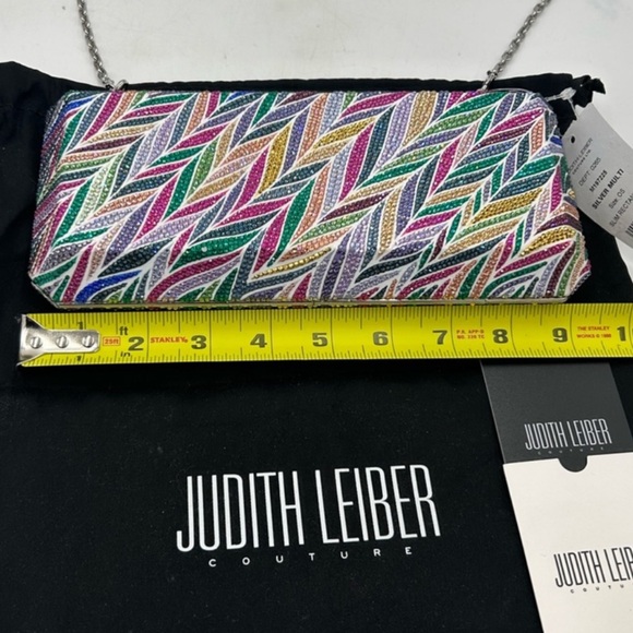 Women's Judith Leiber Mural clutch bag with chain - Picture 6 of 9